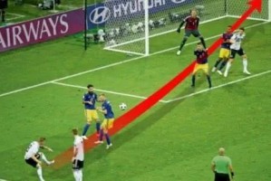  特里皮尔精准任意球绝杀伯恩茅斯  