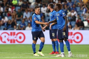  曼联锋霸打破球荒，滕哈赫变阵收获奇效  